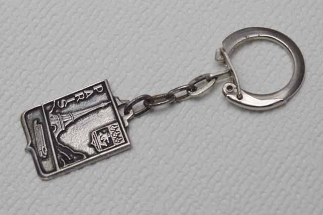 フランス　キーホルダー　PARIS　（エッフェル塔）