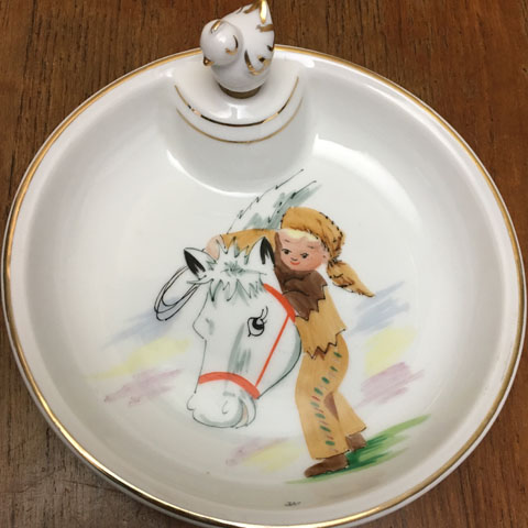 フランスブロカント ベビー用保温皿（少年と馬）