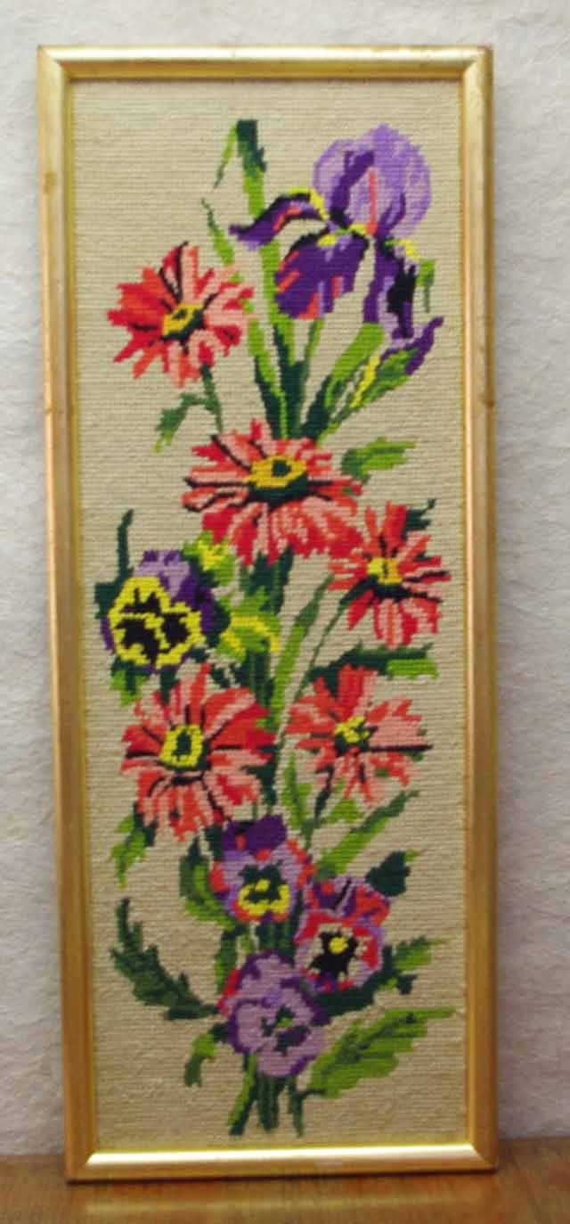 ガーベラ　刺繍　（クロスステッチ）額入り