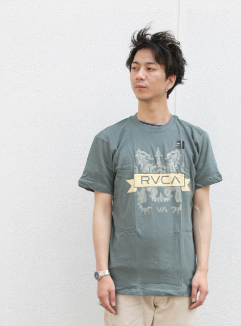 RVCA　Wooden Crest Tシャツ