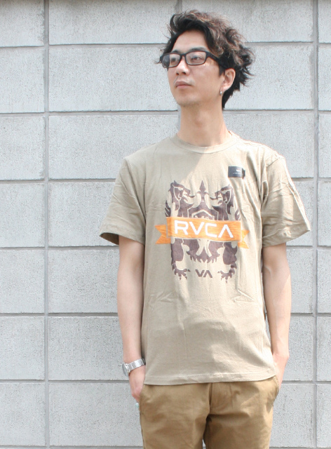 RVCA Wooden Crest Tシャツ