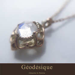 Geodesique ジィオデシック アネモネRBMネックレス