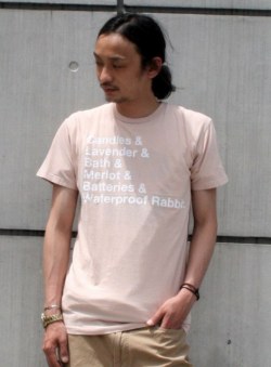 BLOOD IS THE NEW BLACK 　S/SプリントTシャツ　BATH TIME