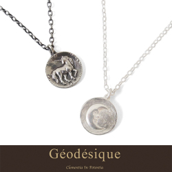 Geodesique ジィオデシック 月のコインネックレス