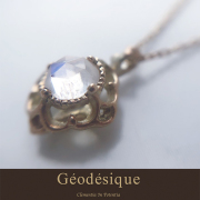 Geodesique ジィオデシック アネモネRBMネックレス