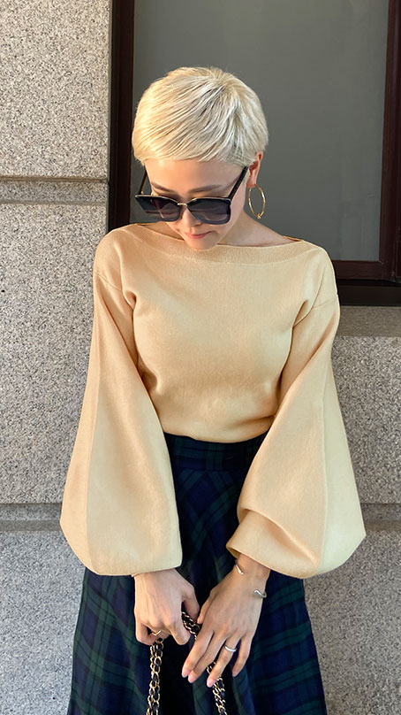 ボートネックボリュームスリーブニット