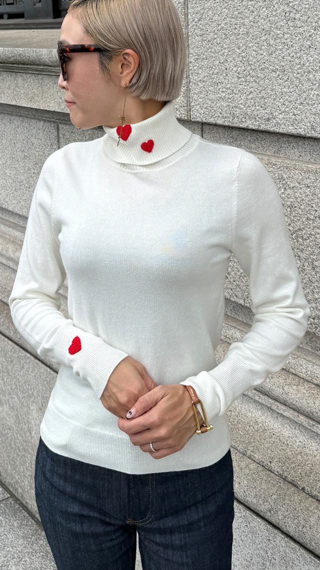 ハート刺繍タートルニット