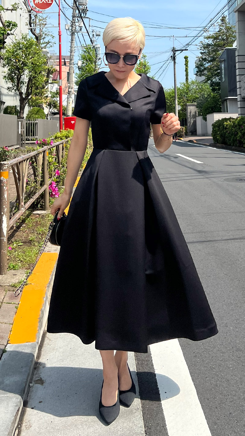 オープンカラー サテンワンピース Jenne ジェンヌ 公式通販 パリジェンヌのように凛としたファッションを オープンカラー サテンワンピース Jenne ジェンヌ 公式通販 パリジェンヌのように凛としたファッションを