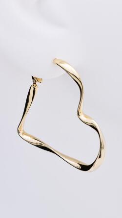 【再販売】スクリューハートピアス【お客様都合のご返品不可】
