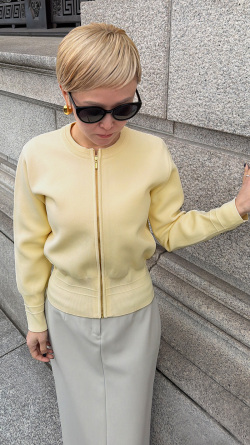 軽量ニットブルゾン