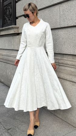 美シルエット立体ワンピース