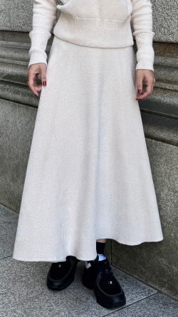 【再予約】もちふわとろけるニットスカート【発送予定：2月中旬】