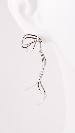 片リボンピアス【お客様都合のご返品不可】