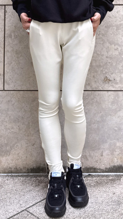 JENNE美脚レギンス