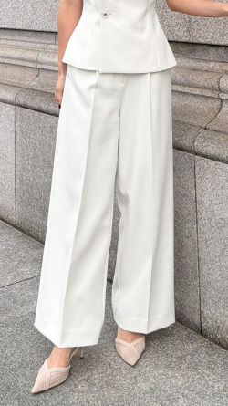 ワイド美脚パンツ（防シワ・UVカット機能生地）