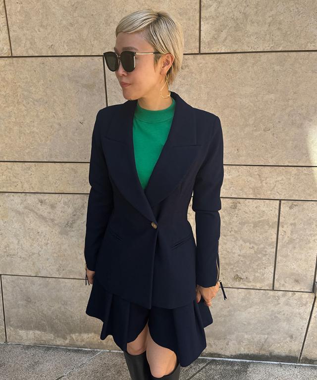 未使用級 JENNE ジェンヌ ノーカラージャケット 紺 S ボリュームスリーブ パールボタンノーカラージャケット｜JENNE(ジェンヌ)公式通販