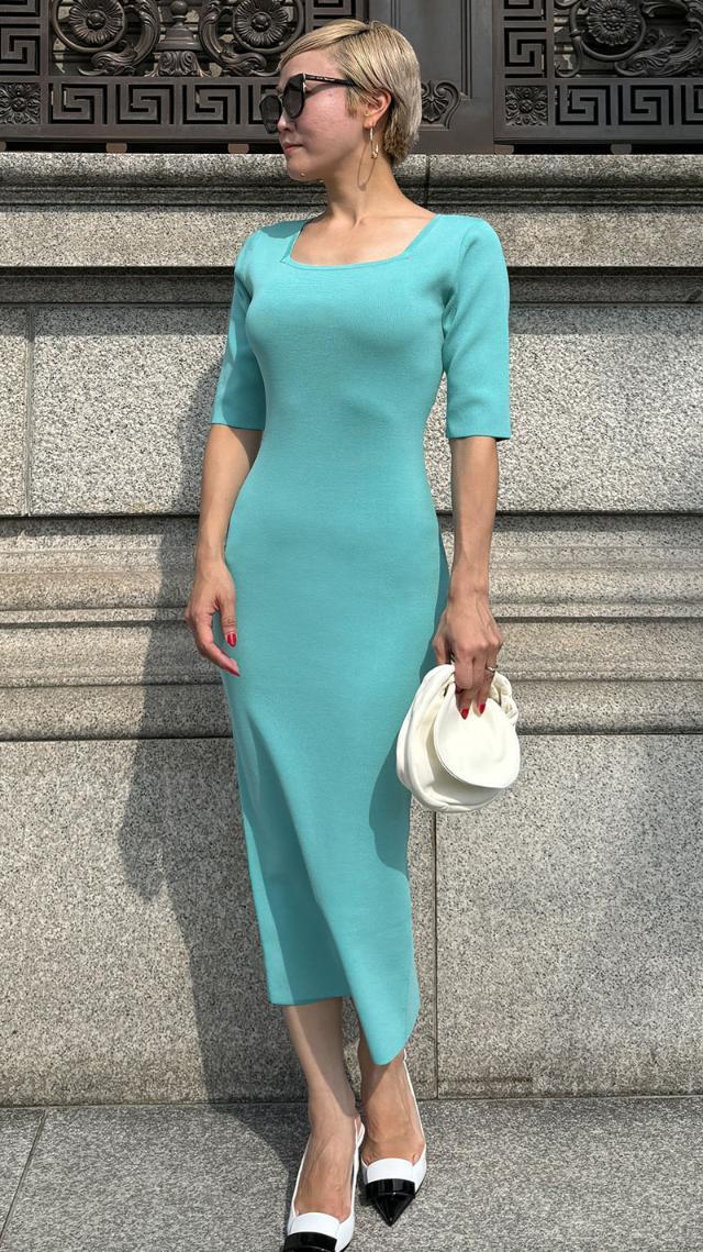 スリットパールニットドレス｜JENNE(ジェンヌ)公式通販：パリジェンヌ  