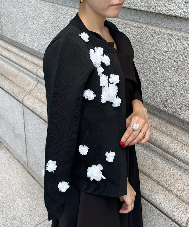 美品★LEONARD★無地×花柄フラワー カーディガンジャケット ブラック M フラワーモチーフ付カーディガン｜JENNE(ジェンヌ)公式通販：パリ