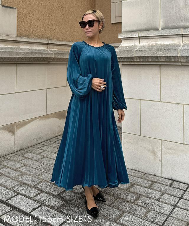 ベロアプリーツワンピース｜JENNE(ジェンヌ)公式通販：パリジェンヌの  