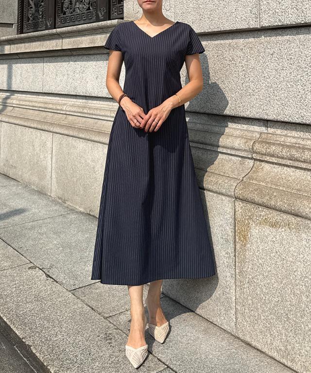 ピンストライプ美シルエットワンピース｜JENNE(ジェンヌ)公式通販