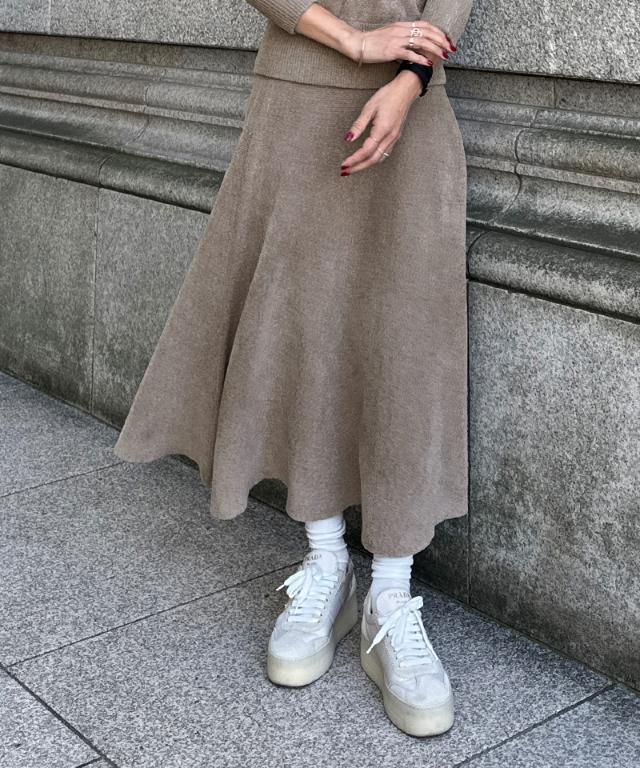 もちふわとろけるニットスカート｜JENNE(ジェンヌ)公式通販：パリ