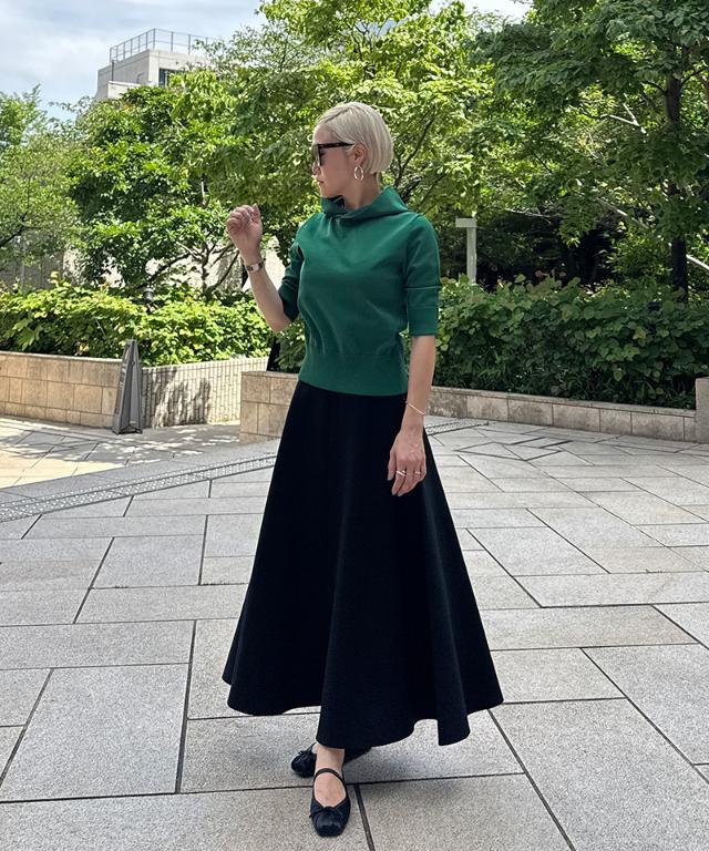 メイ スカート 𝐊𝐚𝐝𝐨𝐰𝐚𝐤𝐢 𝐑𝐞𝐢𝐧𝐚 （門脇伶奈
