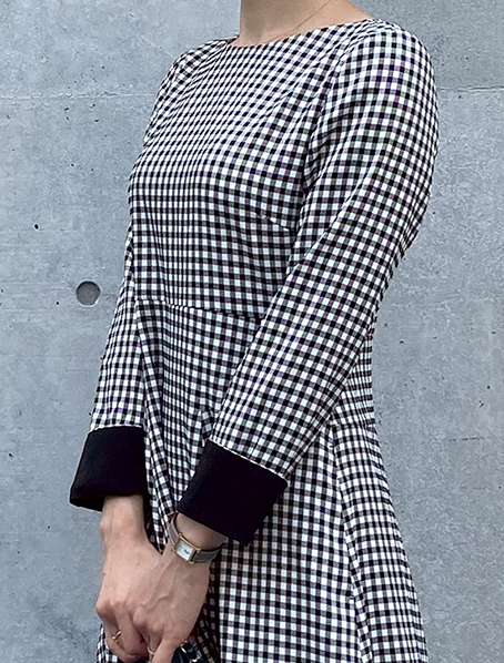 美シルエット 長袖フレアワンピース｜JENNE(ジェンヌ)公式通販：パリ  