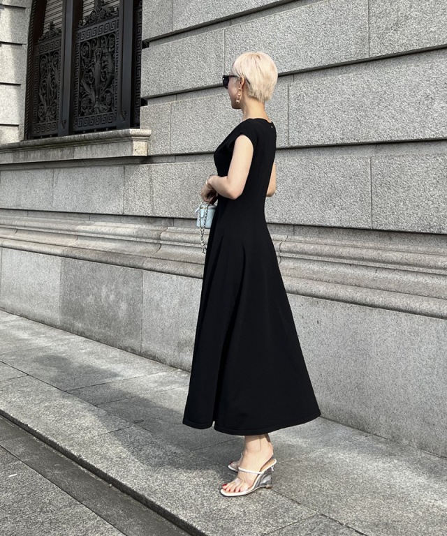 フレンチスリーブ フレアニットワンピース｜JENNE(ジェンヌ)公式通販  