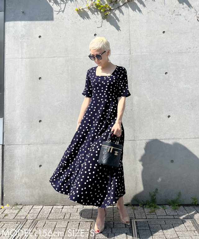 ランダムドット フレアワンピース Jenne ジェンヌ 公式通販 パリジェンヌのように凛としたファッションを
