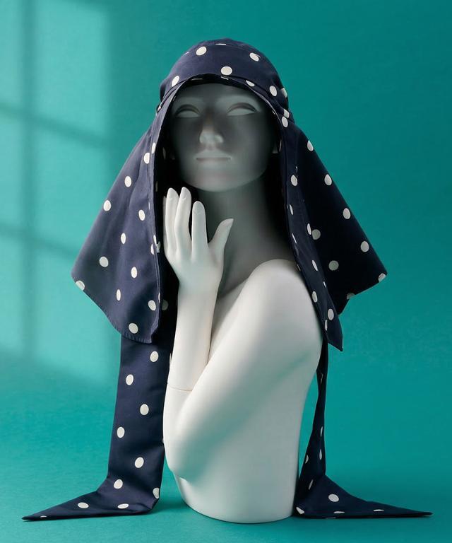 【タグ付未使用】変形ビッグ広つば帽子柄タイプ（UVカット）　ドット¥25300 変形ビッグ広つば帽子柄タイプ（UVカット）｜JENNE(ジェンヌ)公式通販