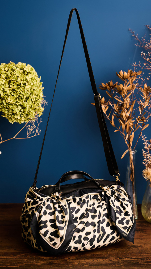 ジェンヌ♡公式完売品♡ストライプスカーフバック スカーフ付ショルダーバッグ｜JENNE(ジェンヌ)公式通販：パリ