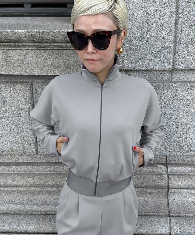 日本製エアリーストレッチブルゾン｜JENNE(ジェンヌ)公式通販：パリ