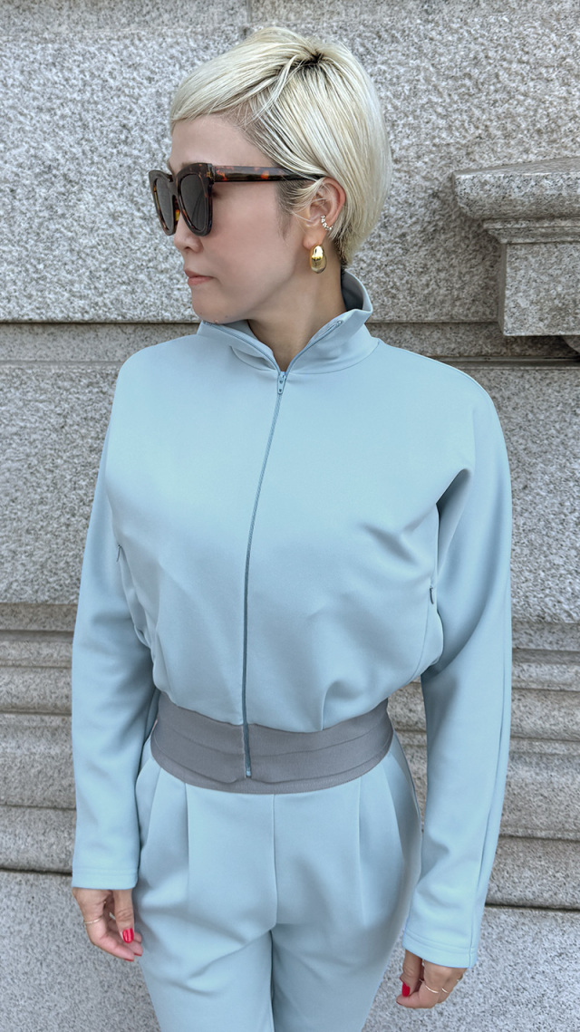 Jenny Faxサテンブルゾン シアーサテンブルゾン｜BIGI online store - ビギ オンラインストア