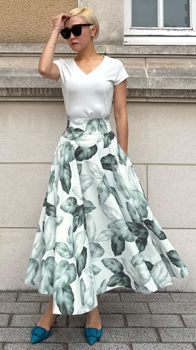 KAREN MILLEN マキシコート ウール フレアスカート 花柄 Karen Millen(カレンミレン) コート(レディース) - 海外通販のBUYMA