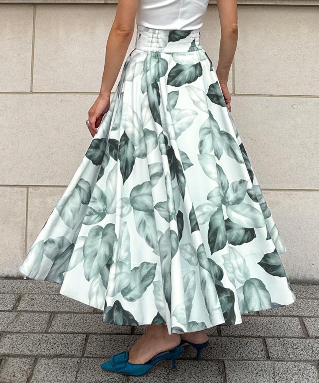 今季新作！新品未使用タグ付き♡JENNE ジェンヌ　リーフフレアスカート リーフフレアスカート｜JENNE(ジェンヌ)公式通販：パリジェンヌ