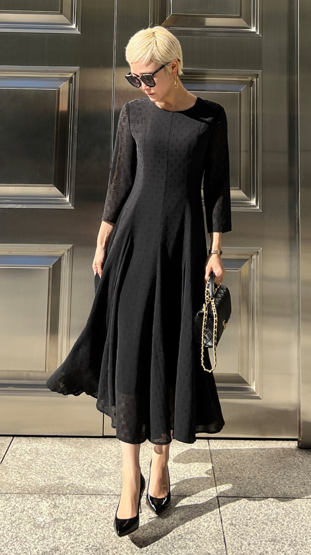 刺繍ドット フレアワンピース｜JENNE(ジェンヌ)公式通販：パリジェンヌ  