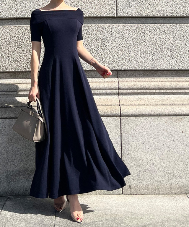 オフショルダー フレアニットワンピース｜JENNE(ジェンヌ)公式通販  