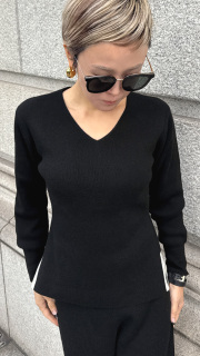 【再予約】Vネックウールニット【発送予定：1月下旬】