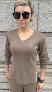 【再予約】Vネックウールニット【発送予定：1月下旬】