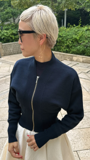 ジップ付きニットプルオーバー