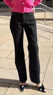 美脚ストレートデニム