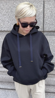 日本製リラックスフーディー