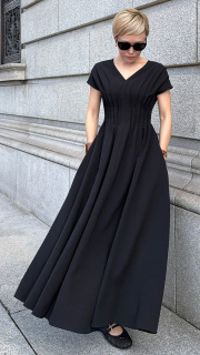 【再予約】タック立体ドレスワンピ(防シワ・接触冷感・eco素材)【発送予定：7月中旬～下旬】