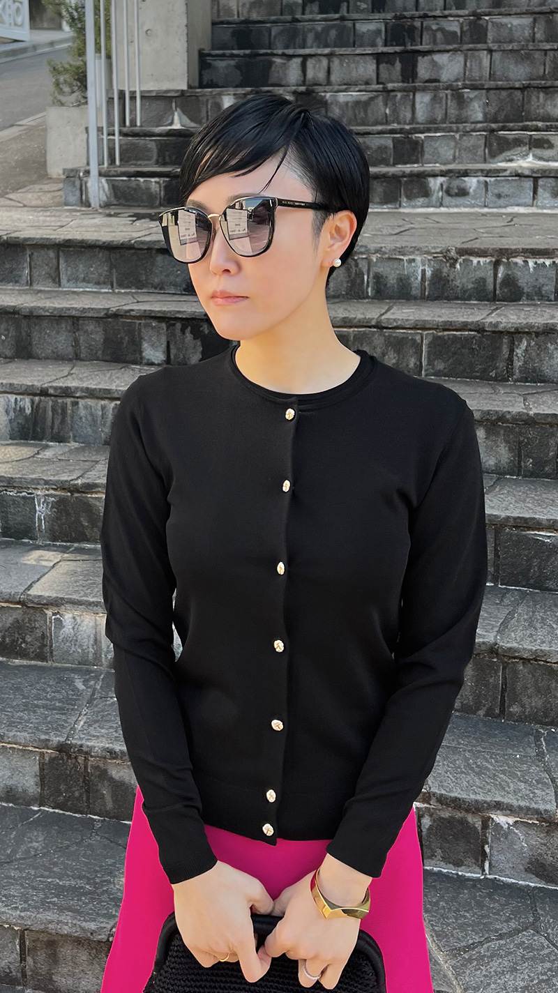 JENNEベーシックゴールドボタンカーディガン