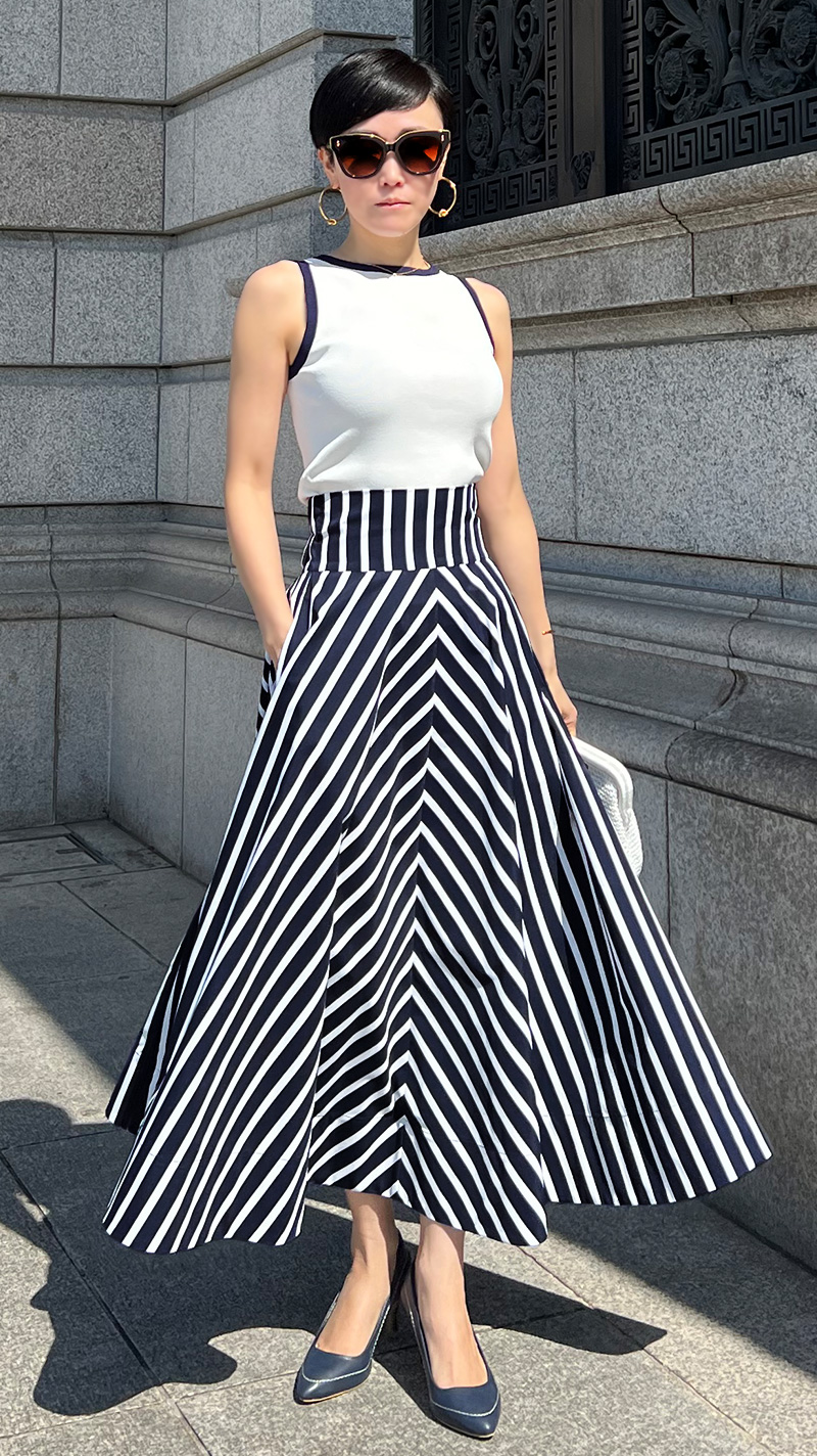 シャープボーダーAラインスカート