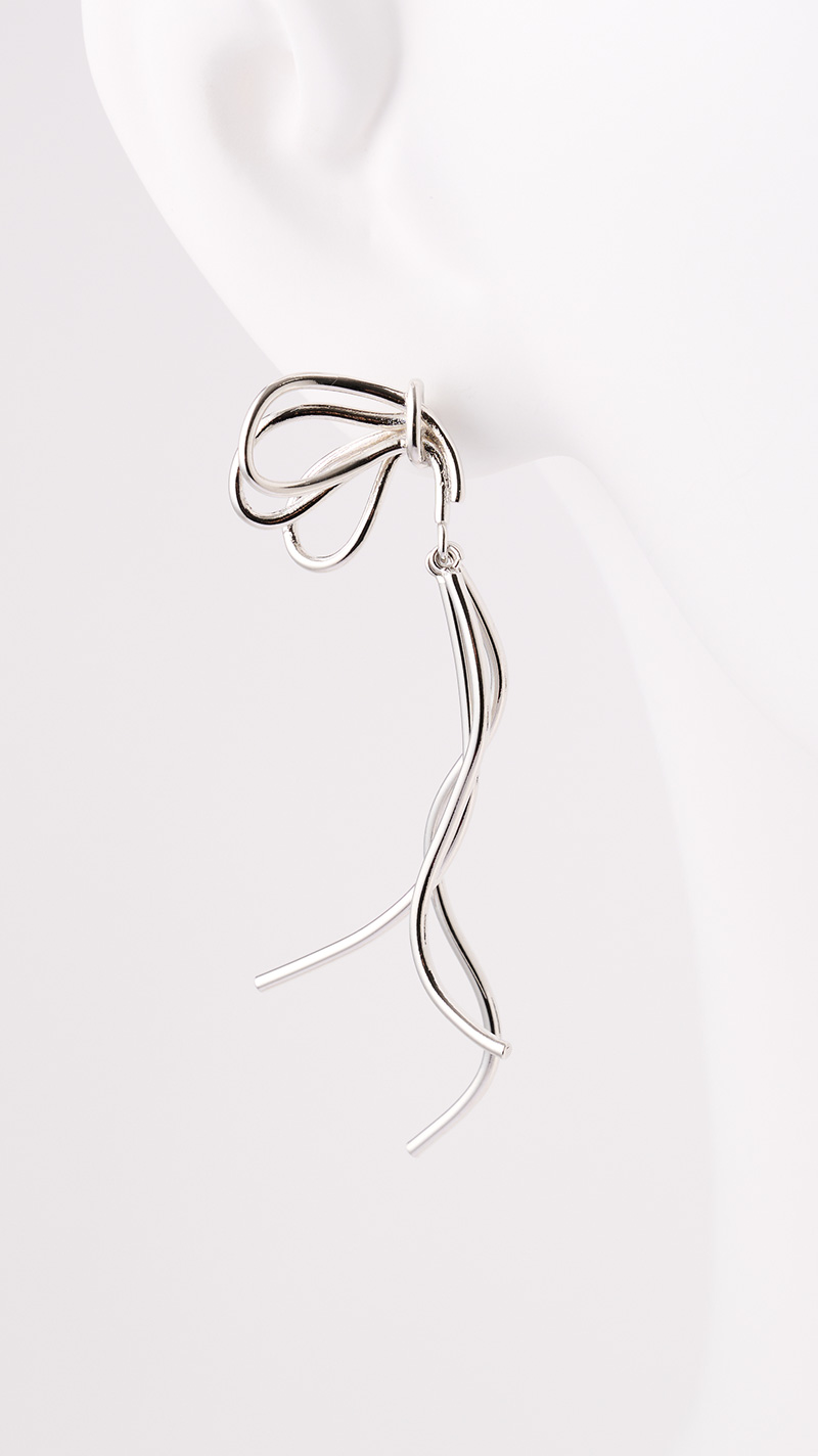 片リボンピアス【お客様都合のご返品不可】