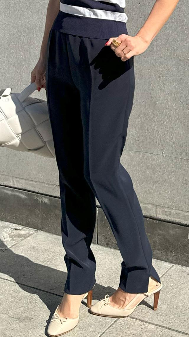 スリットスキニーパンツ