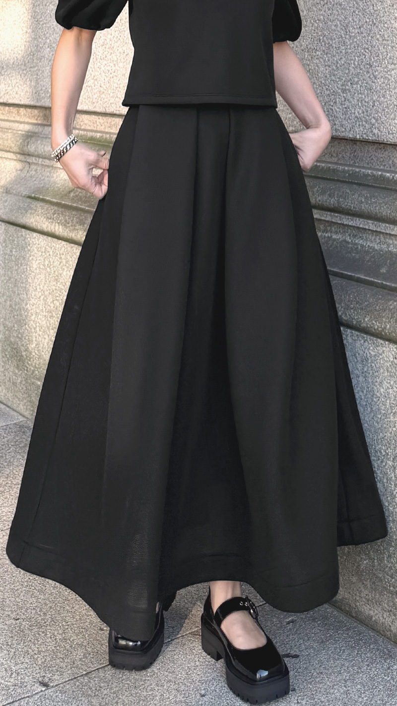 タックダンボールニットスカート