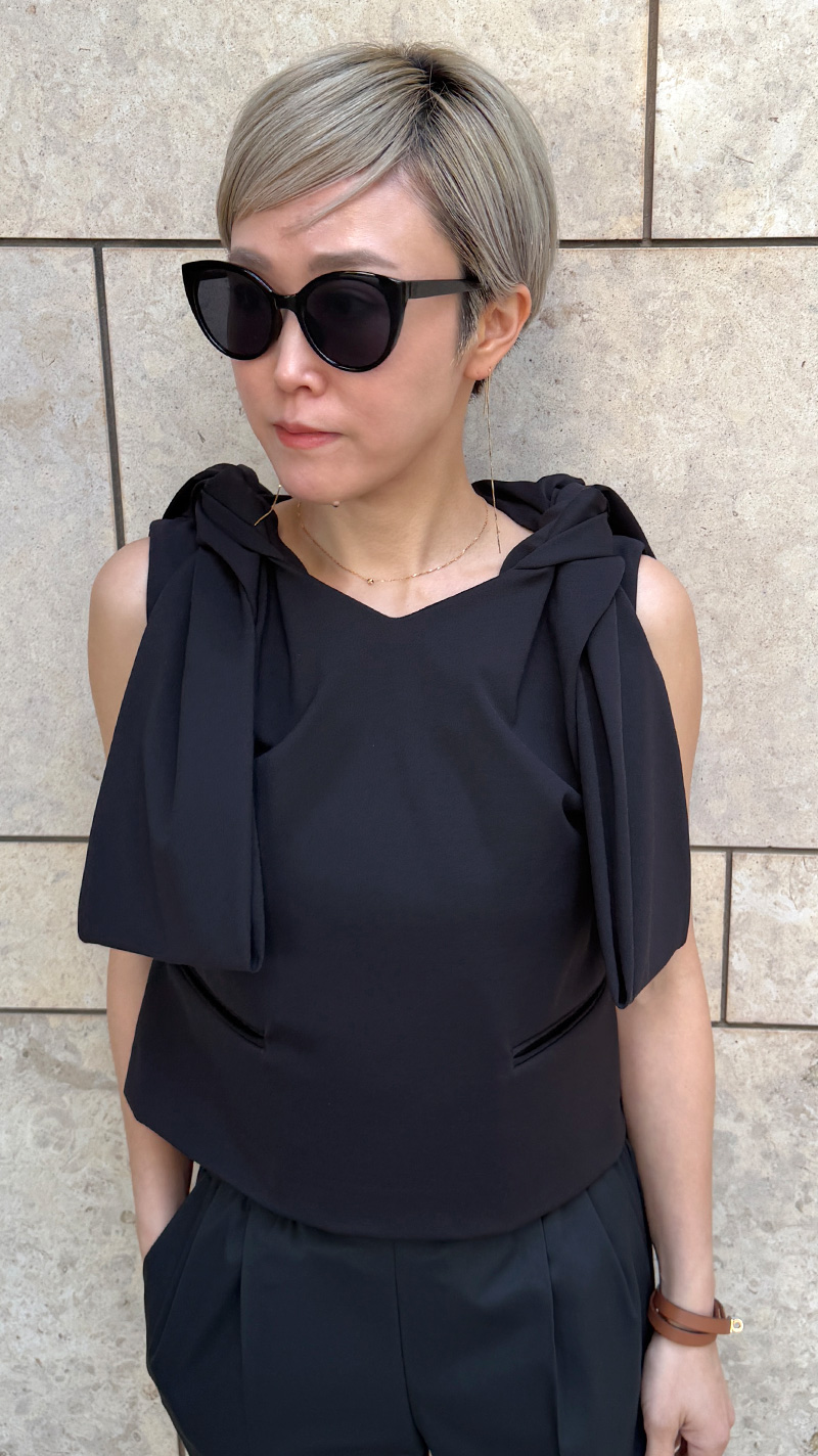 リボンVネックトップス