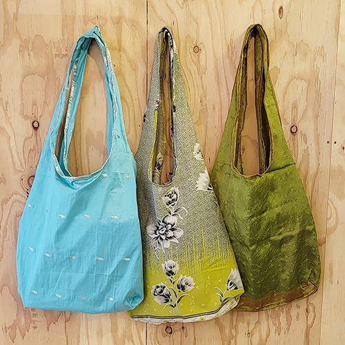 スリランカ　リサイクルサリーバッグ　緑系　厚め